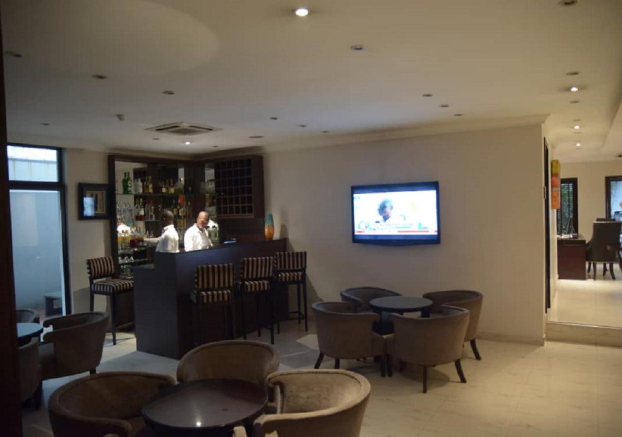 S & S Hotel & Suites Lagos Exterior photo