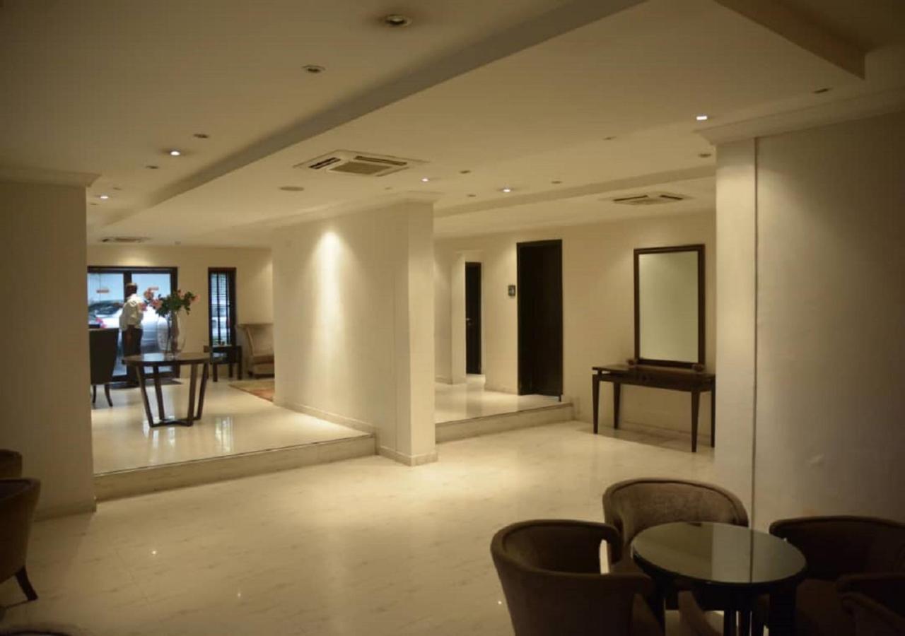 S & S Hotel & Suites Lagos Exterior photo